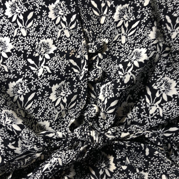 Flynn Skye cropped blouse - Picture 6 of 6